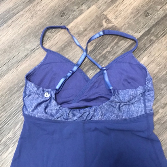 Lululemon embrace tank | blue | sz 6 - Picture 3 of 4